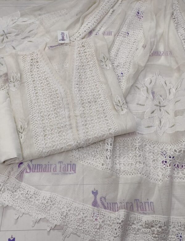 Pearl White Velkari