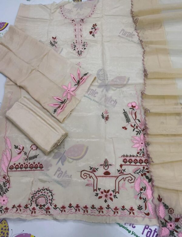 Off White Bahara Collection